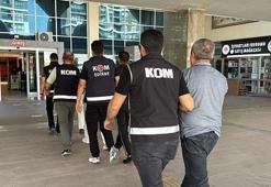 Tutuklamaya giderken söyledikleri şaşırttı! Adliye önünde dikkat çeken diyalog