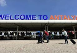 Antalya Havalimanı'nın yeni kontrol kulesi 46 metreye ulaştı