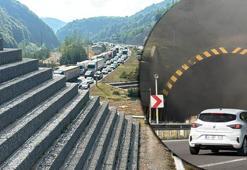 Bolu Dağı Tüneli'nde araç yangını! Ankara yönüne ulaşım durdu
