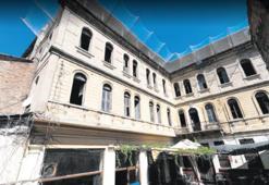 Tarihi otel kentle buluşuyor