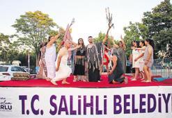 Sardes’te tiyatronun imece ruhu yaşandı