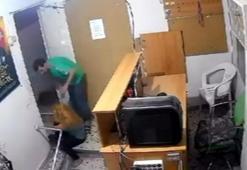 Birlikte yaşadığı kadını darbetti! Adana'da şiddet görüntüleri ortaya çıktı