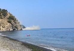 Yer: Mudanya! Denizde yüzenler dehşeti yaşadı: Kayalar denize düştü