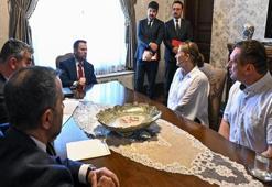 Bakan Gürlek, Trabzon'da yorgun mermi ile hayatını kaybeden Emir’in ailesiyle görüştü