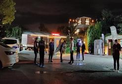 İstanbul Küçükçekmece'de kafede işletme sahibine silahla ateş açıldı! Yaralılar var