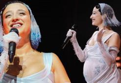 Melike Şahin'den Harbiye'de duygusal veda! 'Oğlum karnımda son konserim'
