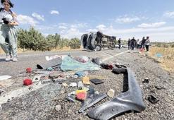 Diyarbakır'da nişan yolunda feci kaza! Ölü sayısı 5'e yükseldi