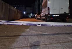 Sultangazi’de korkutan görüntü! İnşaat alanında toprak kaydı, sokak çatladı