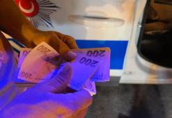 Aracın kaputunda 30 bin TL buldu polisse teslim etti