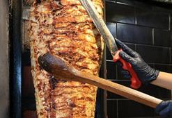Döner paketlerinden 'gizli çağrı' çıktı! Ülkede gören QR kodunu okutuyor