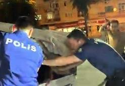Kamyonetin kasasından 19 kaçak göçmen çıktı! Sürücünün savunması dikkat çekti