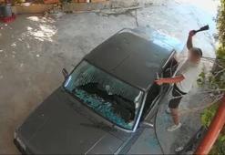 Mersin'de eski erkek arkadaş dehşeti! Satırla otomobile saldırdı, KADES ihbarıyla yakalandı