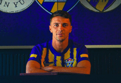Eyüpspor, İtalyan futbolcu Simone Giordano'yu renklerine bağladı!
