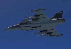 Macaristan'da 'Gripen' tipi savaş uçağı düştü
