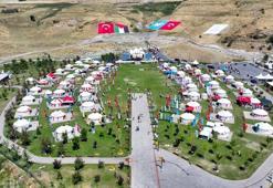 Ahlat’ta Malazgirt coşkusu! 32 bin kişi akın etti, ikinci gün heyecan zirvede