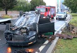 Ataşehir'de feci kaza! Otomobil kaldırıma çıktı, takla attı