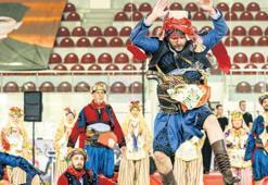 Balkan dansları kursunda görkemli final