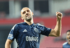 Fenerbahçe'de Vedat Muriqi fırtınası! Gollerine devam etti