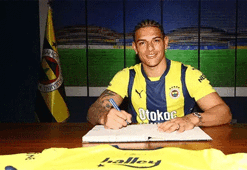 Fenerbahçe açıkladı! Diego Carlos'un yeni takımı belli oldu
