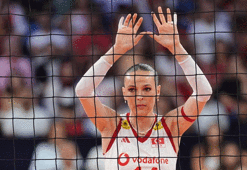 A Milli Voleybol Takımı kaptanı Eda Erdem: Çok mutlu ve gururluyum