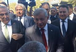 Ahmet Davutoğlu adliyede! ‘Cumhurbaşkanına hakaret’ suçlamasıyla ifade verdi
