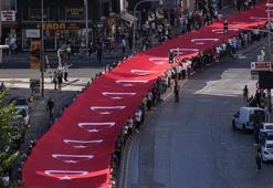 Bakanlar, İzmir'in düşman işgalinden kurtuluşunun 104. yıl dönümünü kutladı