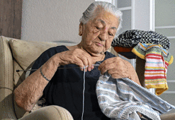 Kazada kaybettiği oğluna benzeyen çocuğun peşine düştü! Bir sarılmayla başlayan hikaye 45 yıl sürdü