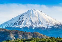 Fuji Dağı'nda mahsur kalmışlardı! Kurtarılmak için para ödeyecekler