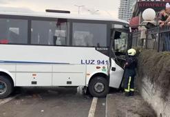 Avcılar’da servis minibüsü faciası: 11 yaralı