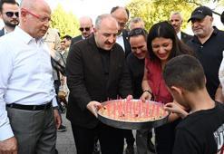 Mustafa Varank'tan Özgür Özel'e 'börekli' cevap