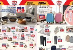 BUGÜN RAFLARDA! 25 EYLÜL CUMA BİM KATALOĞU: BİM 27 Eylül Pazar aktüel kataloğunda hangi ürünler satışa çıkacak? Stand Mikser, Mikrodalga Fırın, Mega Blender, Çelik Çay Makinesi, El Mikseri, Tost Makinesi, Elektrikli Süpürge...