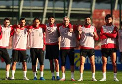 A Milli Futbol Takımı, Fransa maçı hazırlıklarını sürdürdü! Orkun Kökçü antrenmanda yer almadı