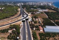 Çeşmeli-Kızkalesi Otoyolu’nda sona doğru! 2,5 saate varan seyahat süresi 18 dakikaya düşecek...