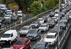 Haftanın ilk iş gününde İstanbul'da trafik felç! Yoğunluk yüzde 72'yi gördü