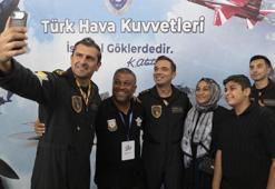 SOLOTÜRK gösterileri gençlerin pilotluk hayallerine ilham oldu