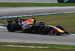 Malezya'da düzenlenen Formula 1 Bahreyn Grand Prix'sinde pole pozisyonu Max Verstappen'in