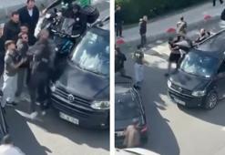 Bayrampaşa'da sürücülerin yol kavgası: Kafa atıp tekme ve yumruklarla saldırdı!