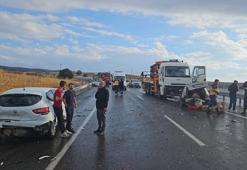 Adıyaman'da zincirleme trafik kazası: 4 araç karıştı, 6 yaralı