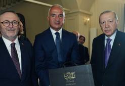 Bakan Ersoy, asırları aşan ilim hazinesini Cumhurbaşkanı Erdoğan'a takdim etti