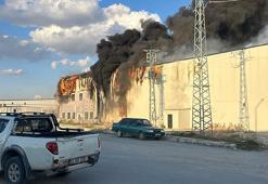 Afyonkarahisar'da korkutan yangın! Mantar tesisinden yükselen dumanlar gökyüzünü kapladı
