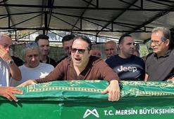 Atilla Taş kızını son yolculuğuna uğurladı! Tabutuna sarılıp gözyaşı döktü