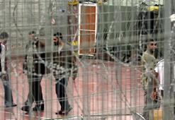 İnsanlık dışı koşullar! Haaretz: Filistinli esirler vücut ağırlığını yarısını kaybetti