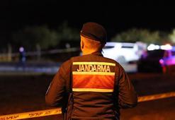 Manisa'da yol kenarında alev alan otomobilden erkek cesedi çıktı