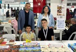8 yaşında kitap yazdı, fuarın en küçük yazarı oldu