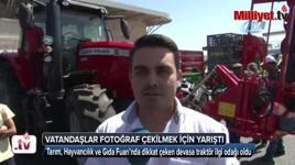 200 beygir gücüne sahip traktör fuarda ilgi odağı oldu