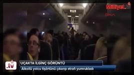 Uçakta alkollü yolcudan ilginç görüntü