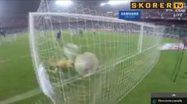 Elano Hindistan'ı sallamaya devam ediyor!