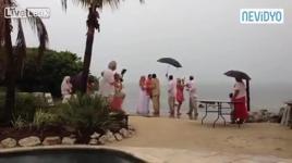 Zeus bu düğüne onay vermedi