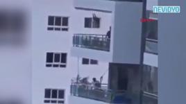 Sekizinci kata salıncak kurdu