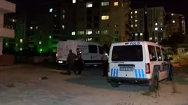 Esenyurt'ta 10 katlı binanın asansör boşluğunda erkek cesedi bulundu